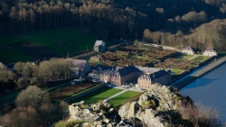 Domaine du chateau de Freyr.