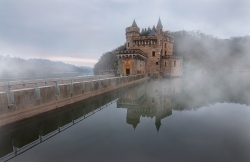 petit matin dans les gorges de la loire