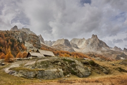 Là haut sur la montagne, y avait un vieux chalet...