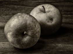 Deux pommes