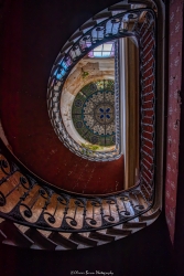 L'escalier et sa verriére