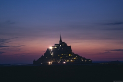 Le Mont Saint-Michel à l'heure bleue....