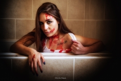 ATTENTION PHOTO QUI PEUT HEURTER : violence faite aux femmes