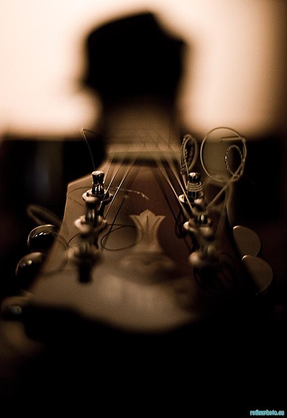 Le chapeau à la guitare