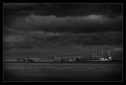 Sombre vue sur Antifer