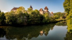 Le château au bord l'eau