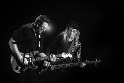 Du blues en parallèle...