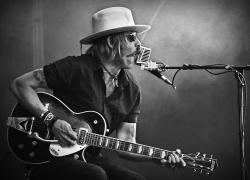 M. GRETSCH...