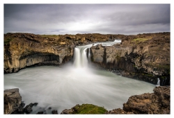 Cascade Aldeyjarfoss d'Islande