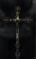 croix d'or et d'argent