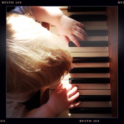 Art Flying Unidentified La leçon de piano - dimanche 2 novembre 2014