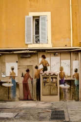 Maison close !