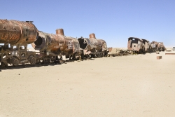 Cimetiére des trains à Uyuni ( x3 )