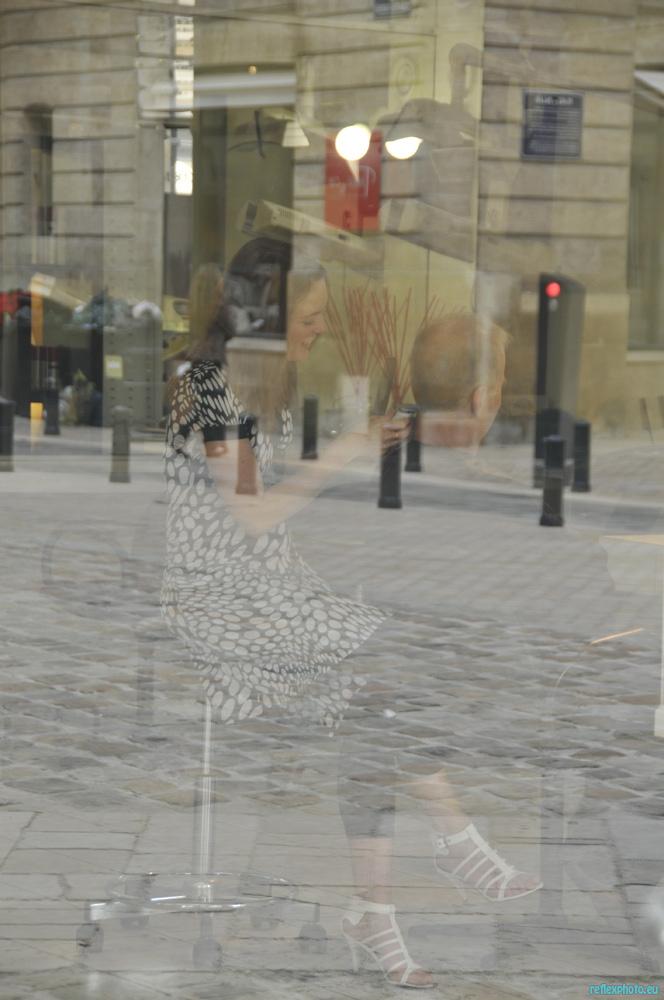 la vitrine de la rue