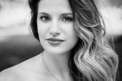 Une femme