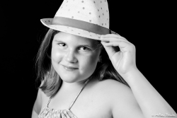 Maëlys et son chapeau !
