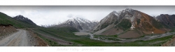Et au fond coule le Zanskar ...