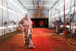 Le peintre déguisé en boucher