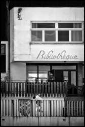 A la bibliothèque...
