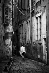 Dans la ruelle...