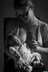 Dans les bras de maman