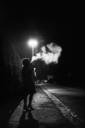 pose cigarette