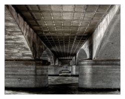 Sous le pont d'Iena