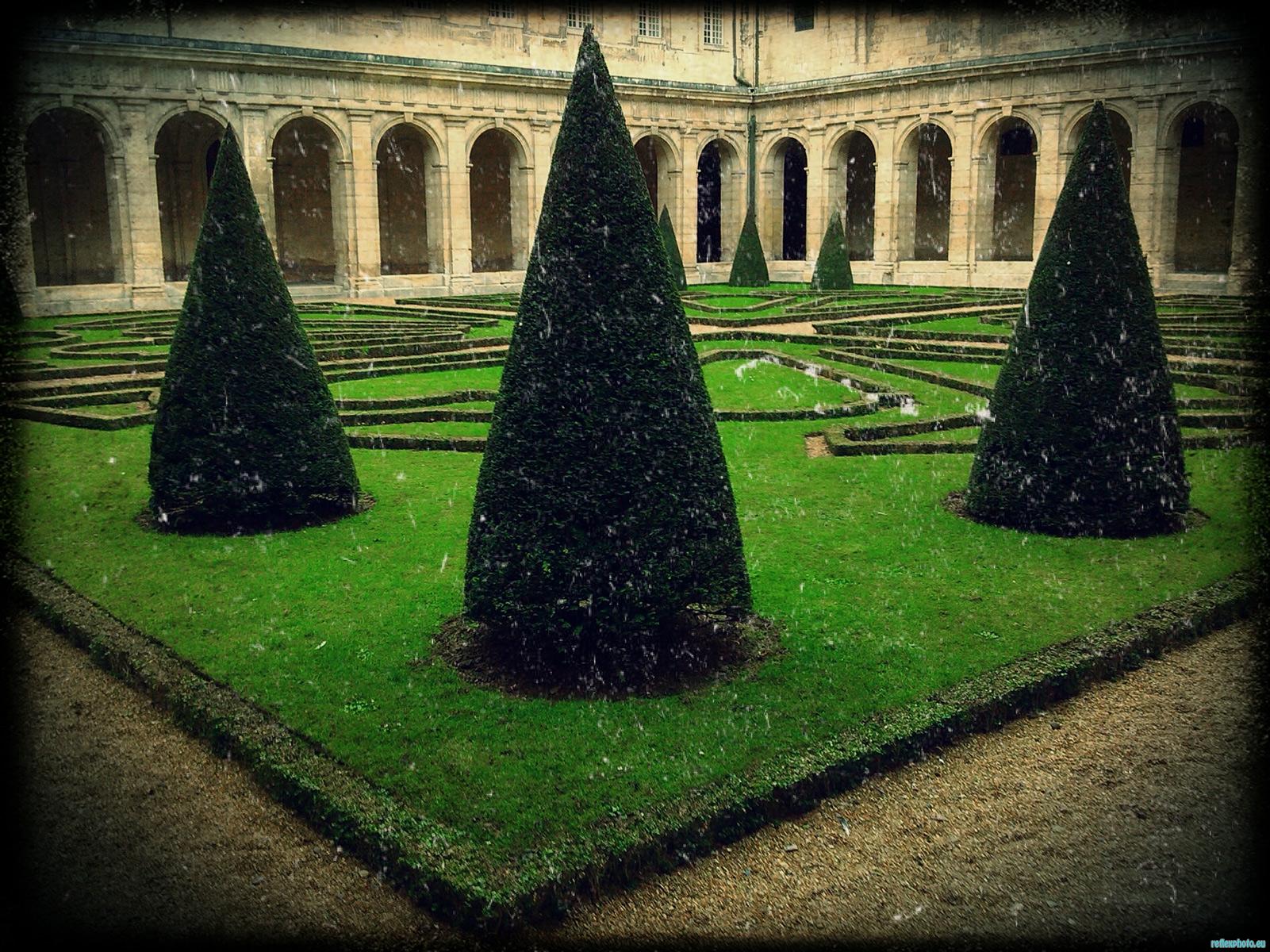 Les Chapeaux pointus